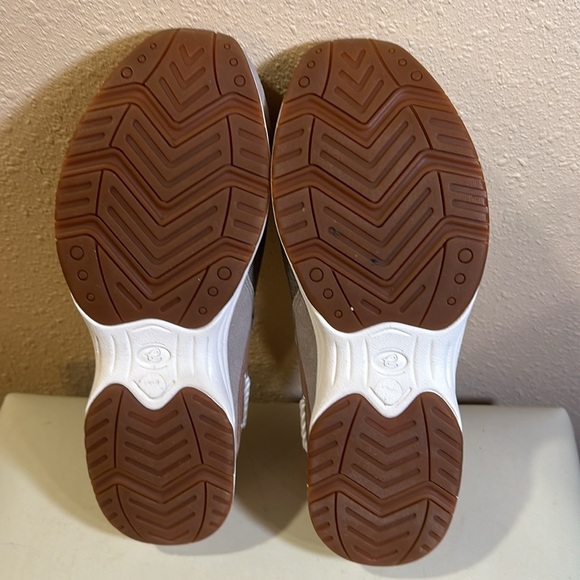 Easy Spirit mules. Size 12 W - Picture 7 of 8